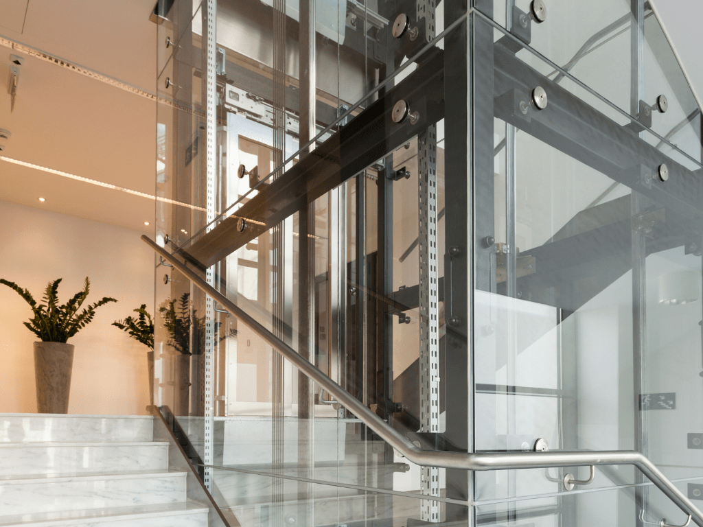 instalación de ascensor en un edificio existente